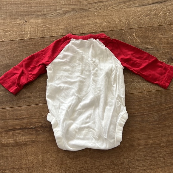 Gap baseball tee style bodysuit 0-3 - Picture 2 of 3
